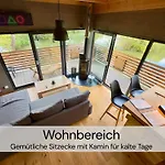 Tinyhousebeidresden Mit Fasssauna Spektakulaeres Winziges Haeuschen Auf Stelzen Im Pferdeteich, Kaminofen, Umlaufende Terrasse - Naehe Saechsische Schweiz - Von Juni - September Mindestmietzeit 1 Woche Sa-sa בית נופש