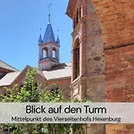 בית נופש Tinyhousebeidresden Mit Fasssauna Spektakulaeres Winziges Haeuschen Auf Stelzen Im Pferdeteich, Kaminofen, Umlaufende Terrasse - Naehe Saechsische Schweiz - Von Juni - September Mindestmietzeit 1 Woche Sa-sa *