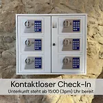 בית נופש Tinyhousebeidresden Mit Fasssauna Spektakulaeres Winziges Haeuschen Auf Stelzen Im Pferdeteich, Kaminofen, Umlaufende Terrasse - Naehe Saechsische Schweiz - Von Juni - September Mindestmietzeit 1 Woche Sa-sa Großharthau