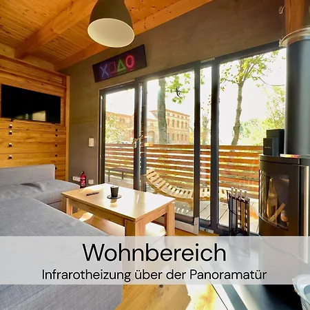 Tinyhousebeidresden Mit Fasssauna Spektakulaeres Winziges Haeuschen Auf Stelzen Im Pferdeteich, Kaminofen, Umlaufende Terrasse - Naehe Saechsische Schweiz - Von Juni - September Mindestmietzeit 1 Woche Sa-sa