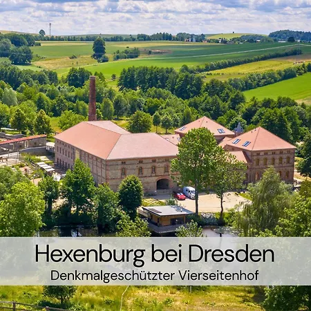 Spektakulaeres Tiny House Im Teich Mit Terrasse Und Kamin - Juli - August Mindestmietzeit 1 Woche Sa-sa * Grossharthau