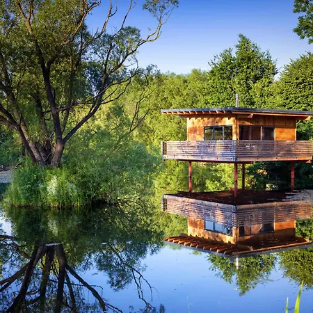 Spektakulaeres Tiny House Im Teich Mit Terrasse Und Kamin *