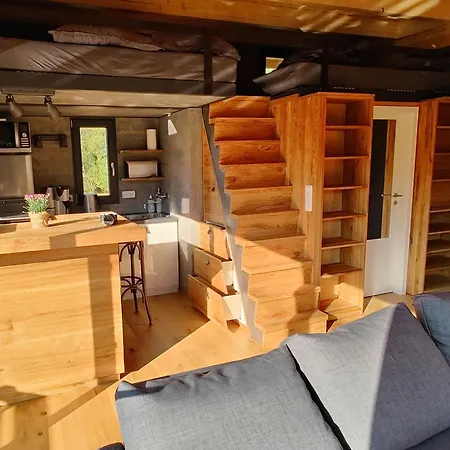 Feriehus Spektakulaeres Tiny House Im Teich Mit Terrasse Und Kamin *