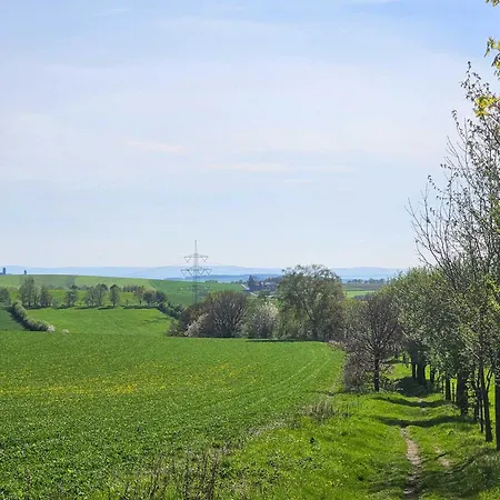 Spektakulaeres Tiny House Im Teich Mit Terrasse Und Kamin Feriehus